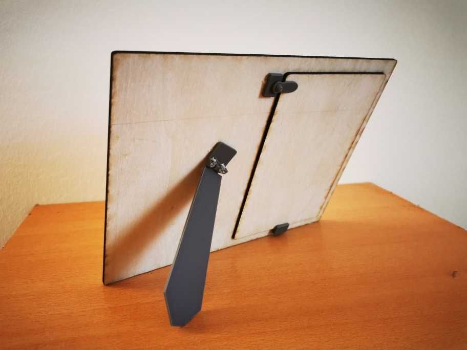 Moldura para fotografia perfeita para oferecer a uma  Mãe.