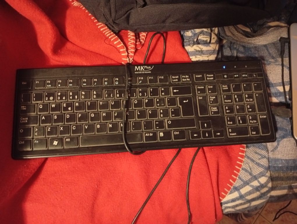 Portátil Asus i5 12GB RAM Windows 10 Pro