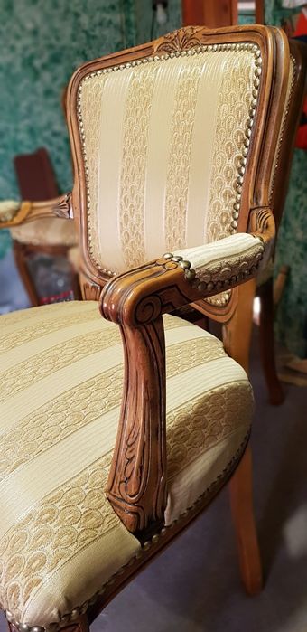 Перетяжка стульев