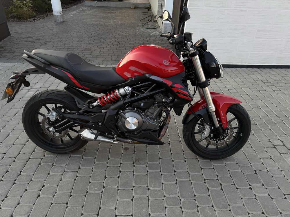Benelli tnt 302s