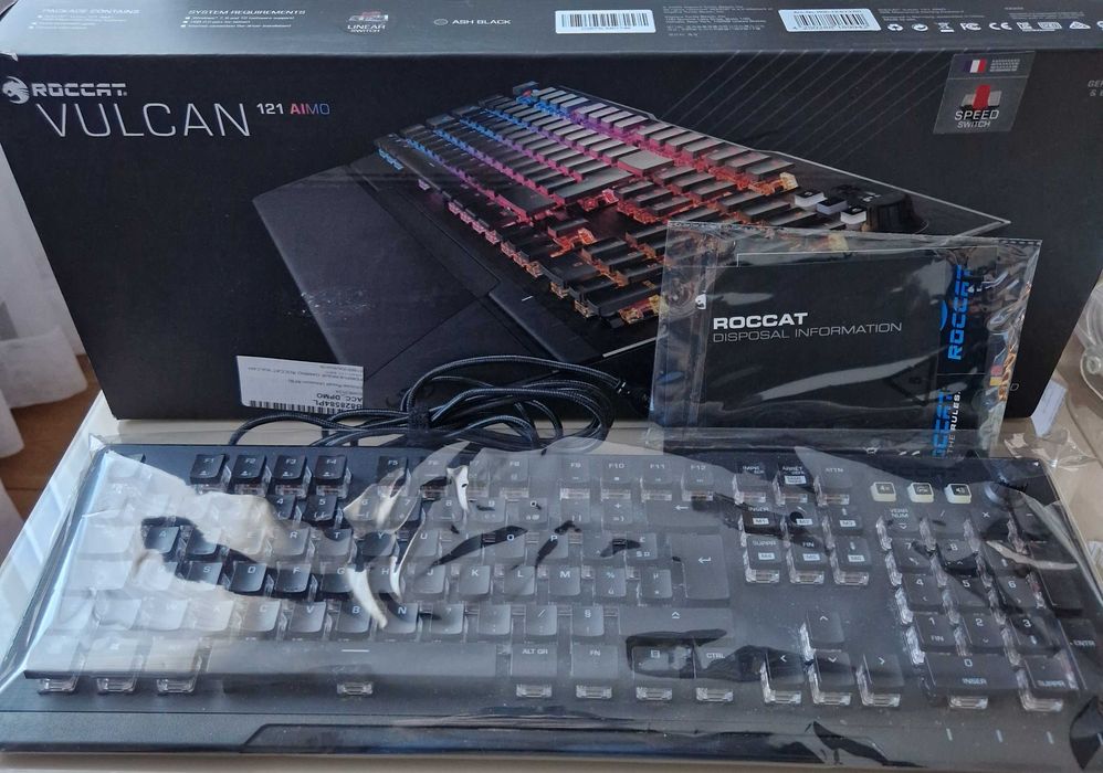 Klawiatura mechaniczna Vulcan 121 Aimo RGB