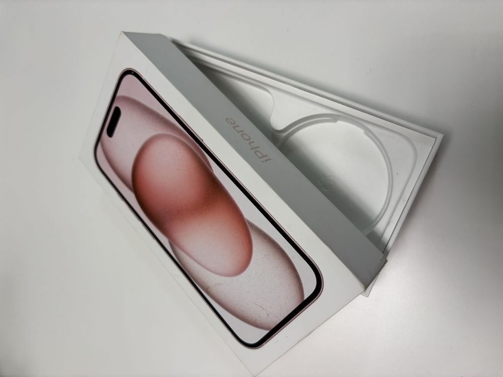PUDEŁKO do Apple iPhone 15 128GB | Różowy | Oryginalne A3090