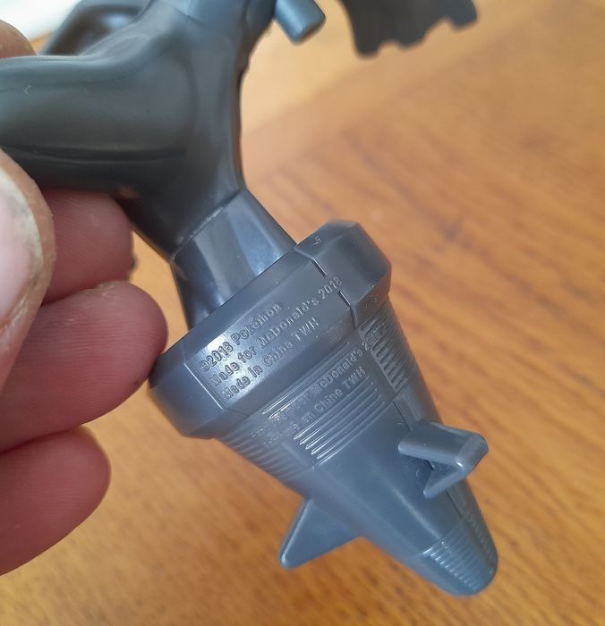 Покемон Зекром, іграшка.