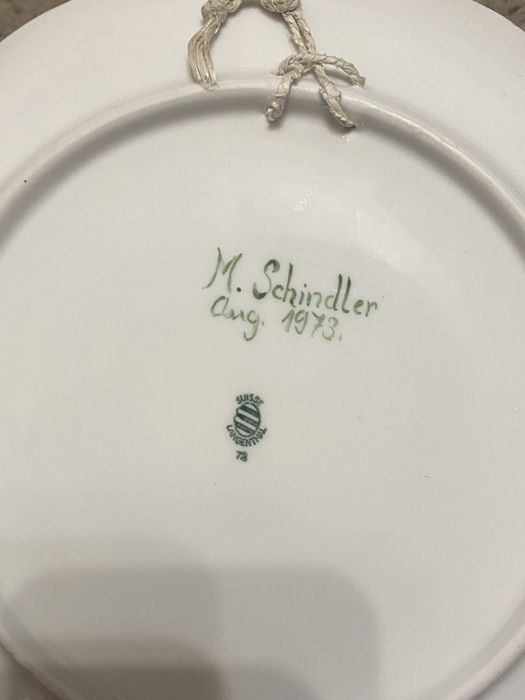 Яскрава, декоративна тарілка з ручним розписом, Langenthal Suisse