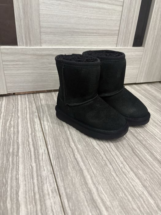 Угги, зимові ботинки, уггі