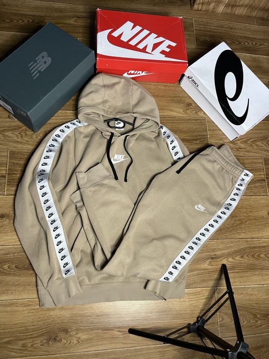 Костюм Nike на лампасах (оригінал) розмір М (Top)