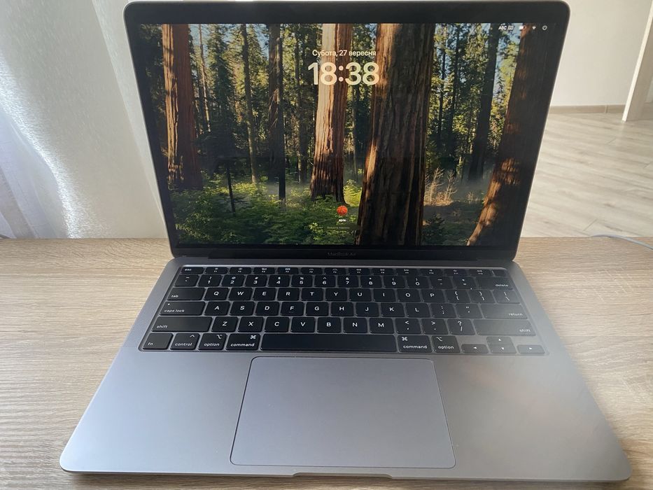 Apple MacBook Air 13” 2020 (Intel i3 / 16GB / 256GB) + зарядка + чохол