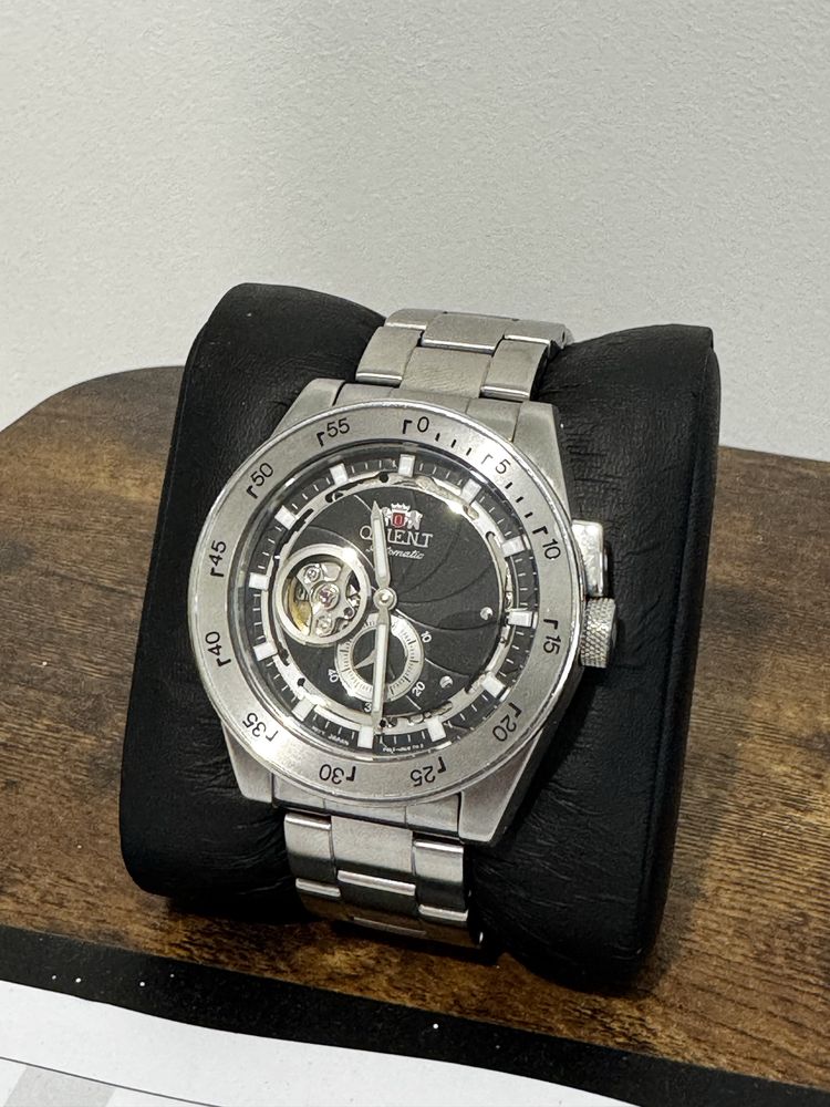 Orient Retro Future Camera RA-AR0201B10B