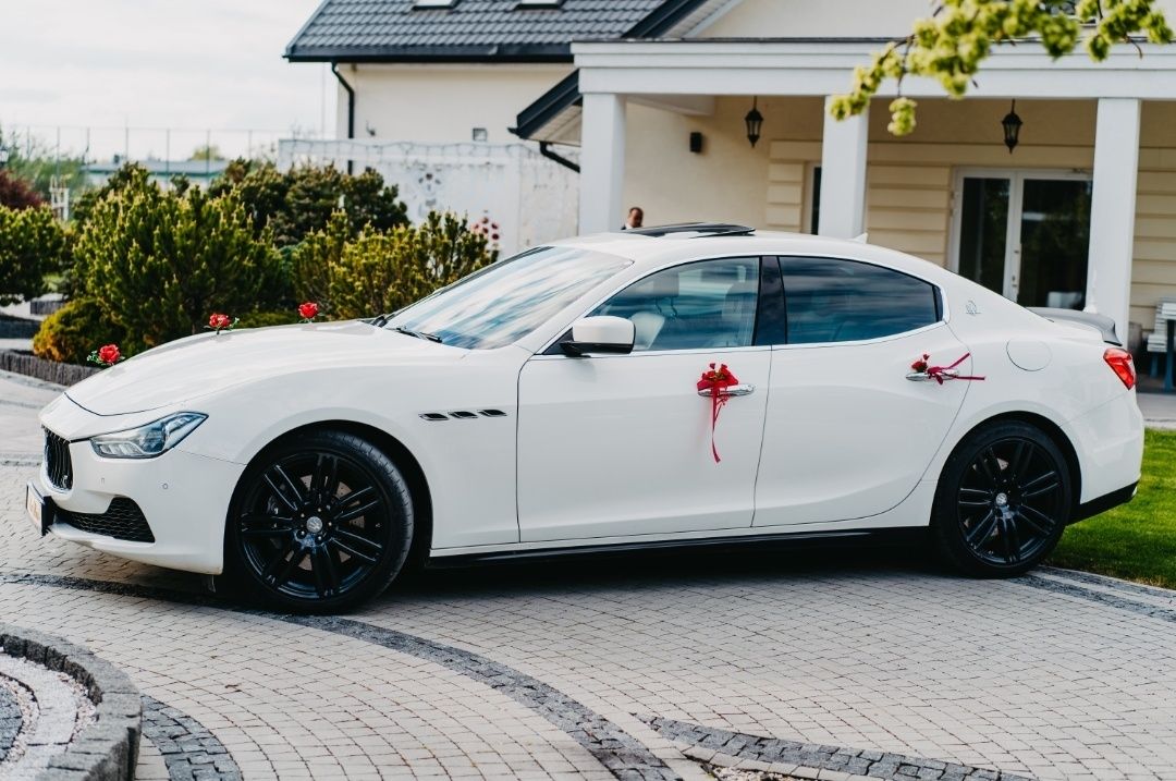 Maserati Ghibli auto z kierowcą do ślubu/na wesele!