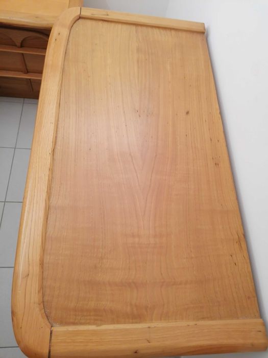 cómoda e 2 mesinhas de cabeceira