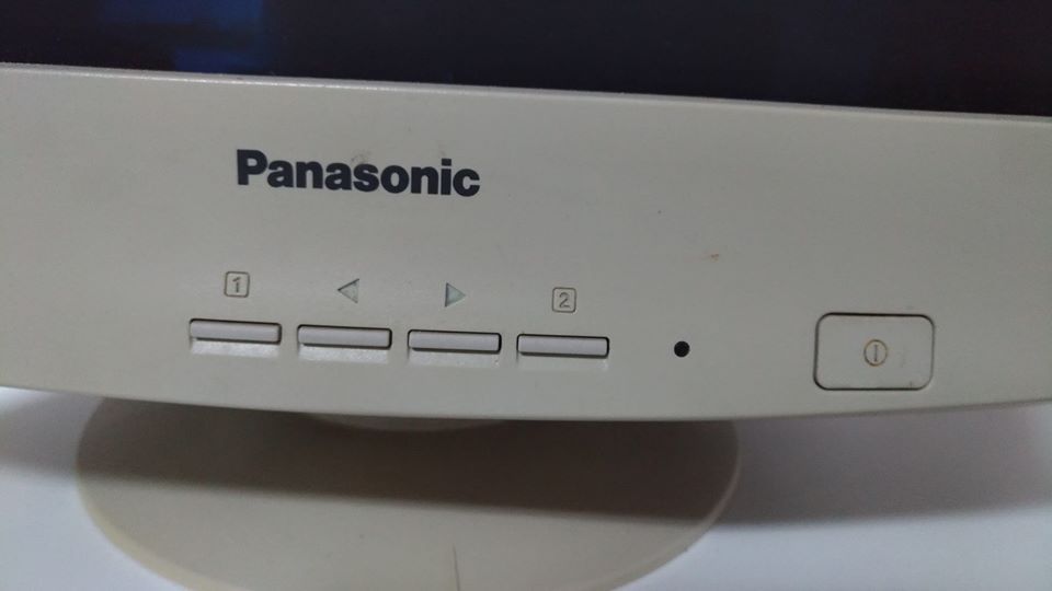 Monitor CRT Panassonic 17", PanaSync SL70i