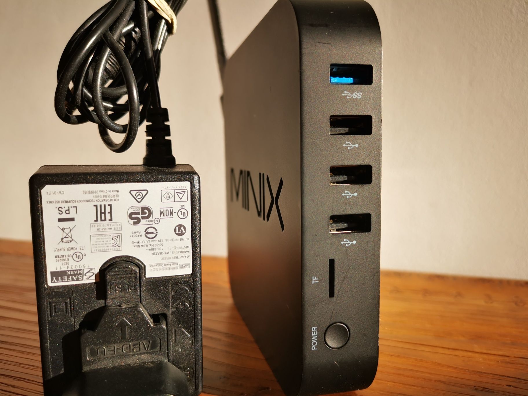 MINIX Z83-4 jest to mini komputer stacjonarny