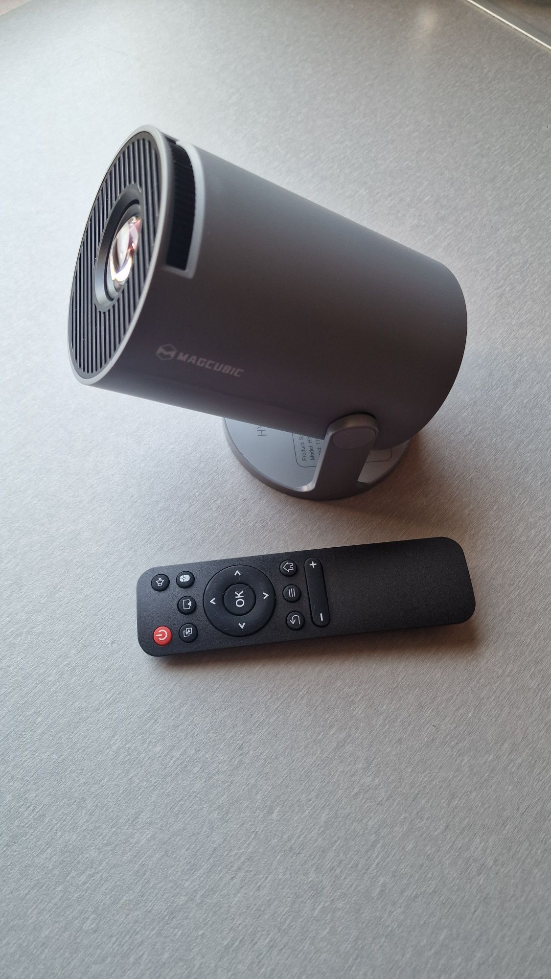 Nowy Smart Projektor Android Tv Magcubic