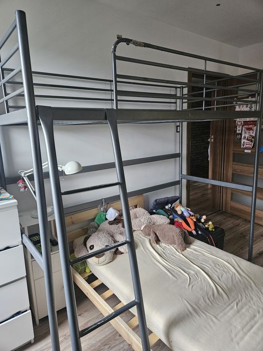 Rama łóżka piętrowego SVÄRTA IKEA
Rama łóżka na antresoli, srebrny, 90