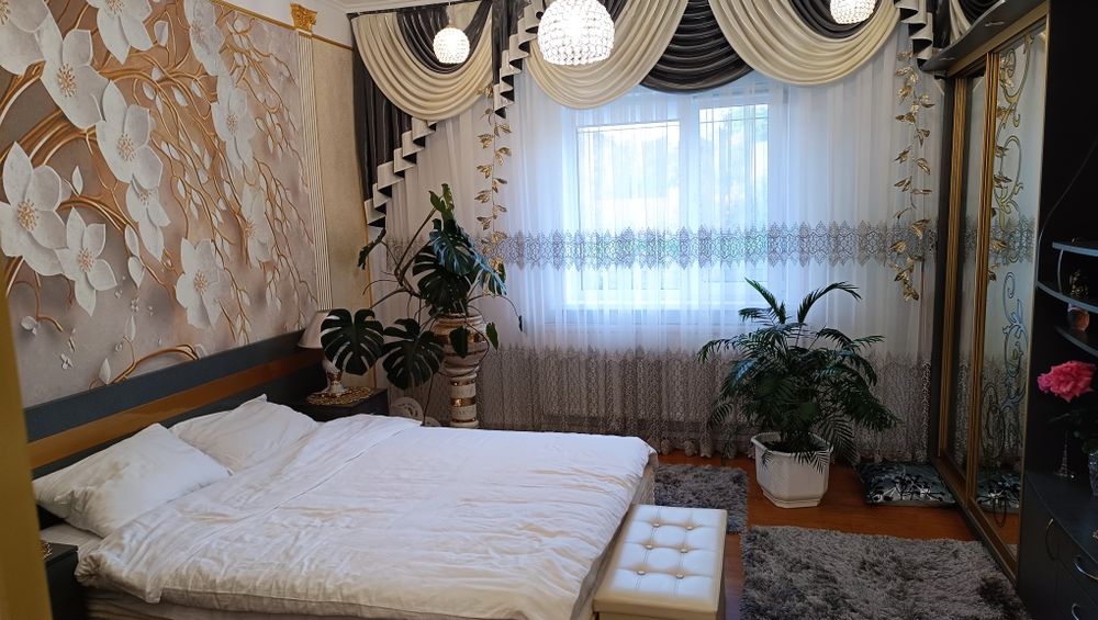 Оренда будинку з басейном на Роші