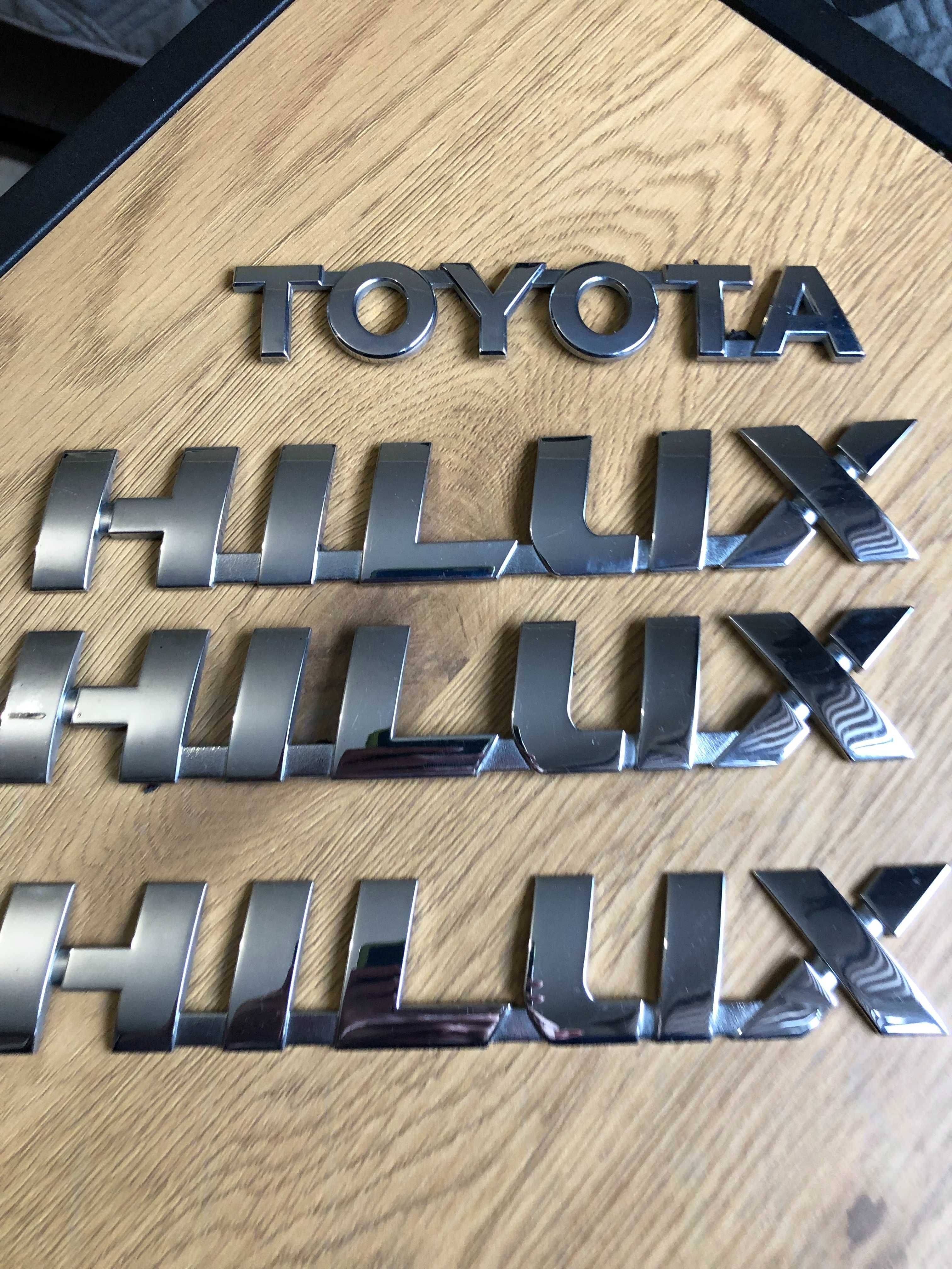 emblemat znaczek napis logo Toyota HILUX