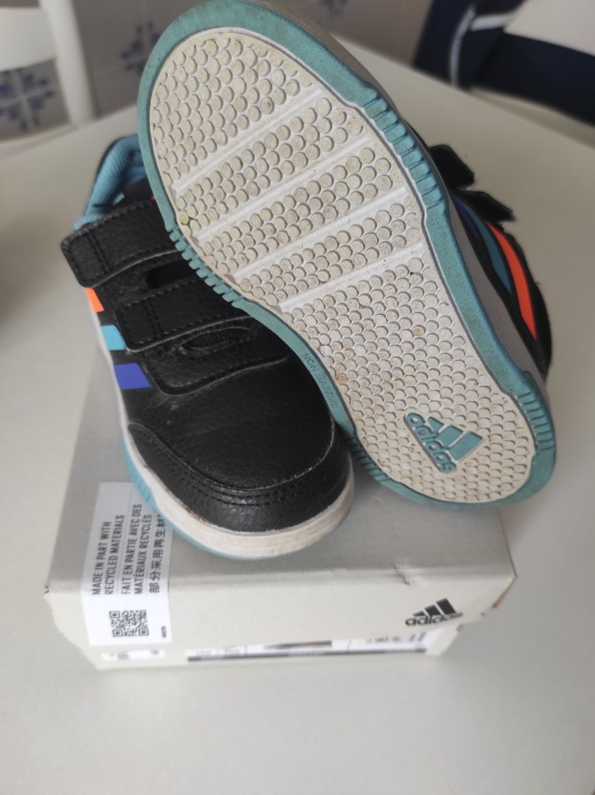 Adidas menino no.°25