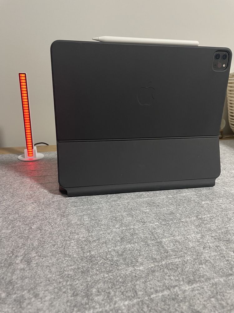 Ipad Pro 12.9 (2020) + Ipad MagicKeyboard + Apple Pencil (2ª Geração)