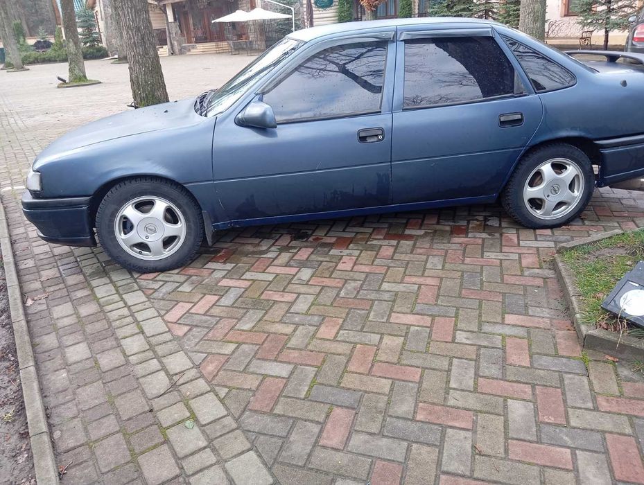 Опель вєктра А газ бензин