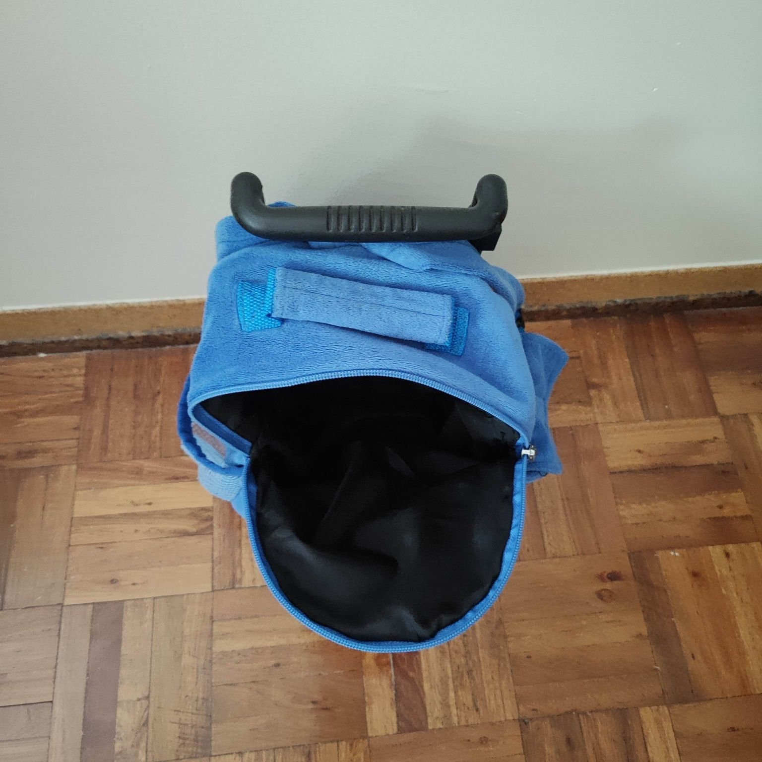 Mochila rodas de criança M&Ms Azul