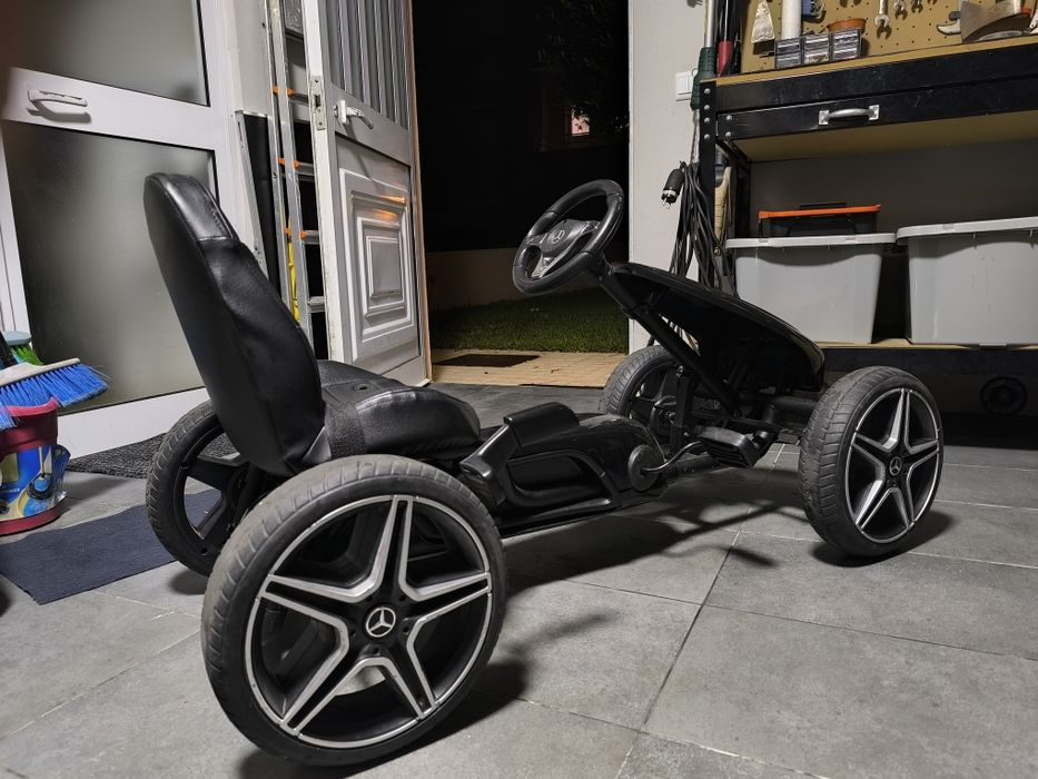 Go kart a pedais Mercedes