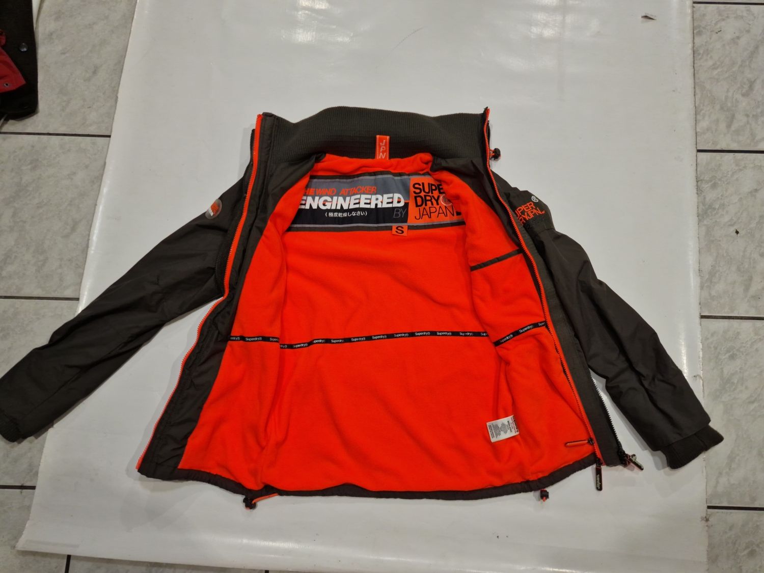 Kurtka Superdry roz.S,44,46,m,przejściowa wiatrówka zimowa