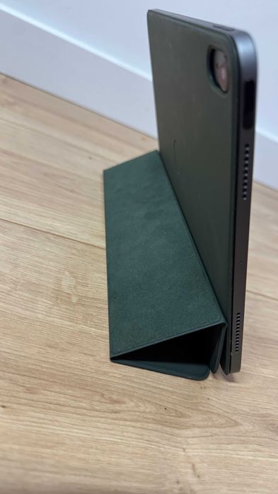 iPad Air 4 gen. | 64 GB | WiFi | Space Gray + etui smart folio