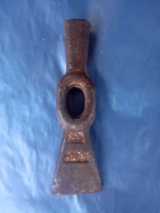 Молоток строительный