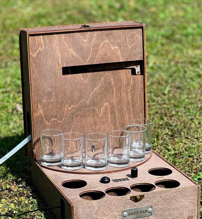 Наливатор на шість рюмок сам куму наливає улюблені напої USB вихід