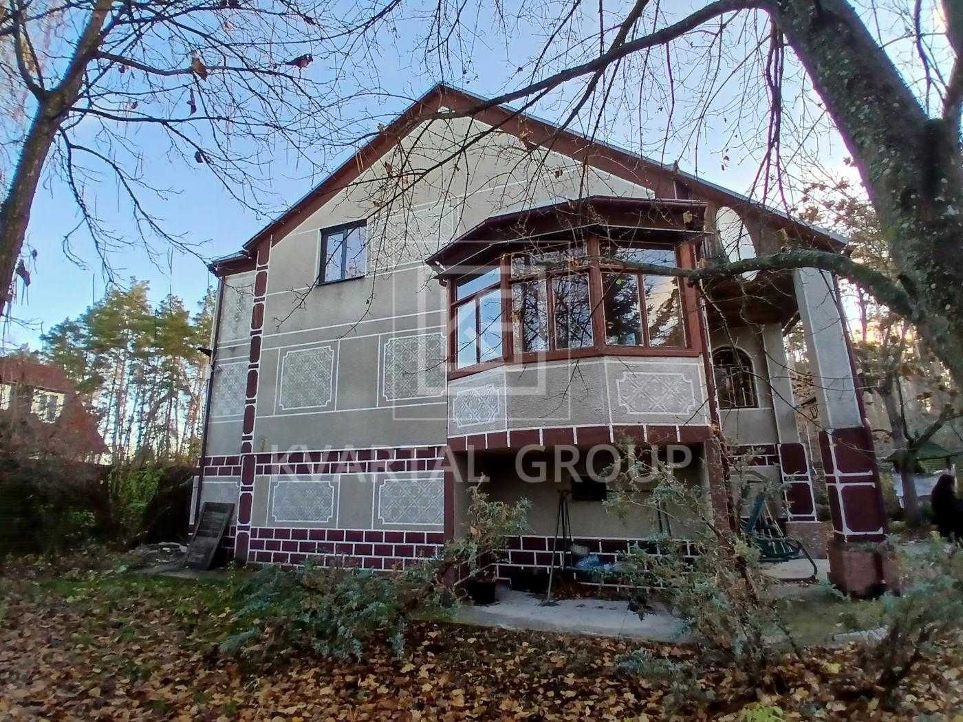 Будинок з ремонтом, меблями та побутовою технікою.