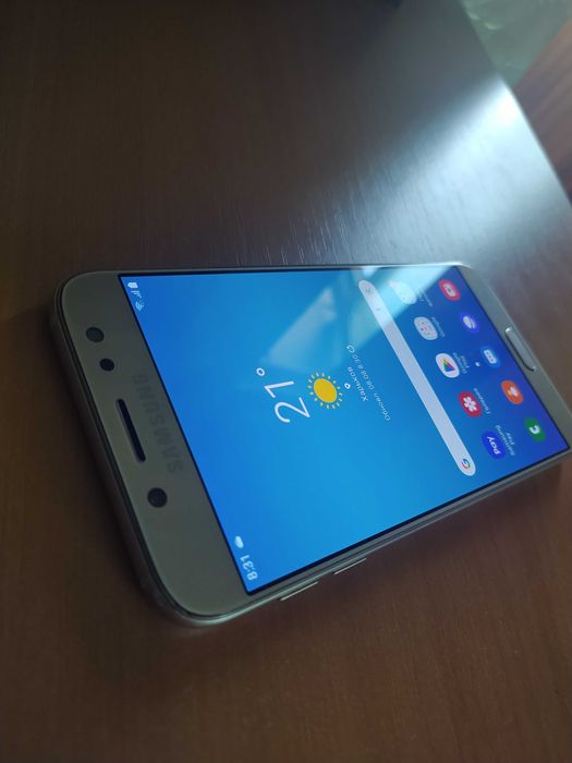 Мобильный телефон 3\16 Samsung Galaxy J7 (2017) SM-J730 Gold