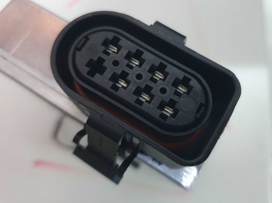 Peças Audi / VW / Seat: Apoio braço, Power Box, Tapetes, Moca FR, SOS,