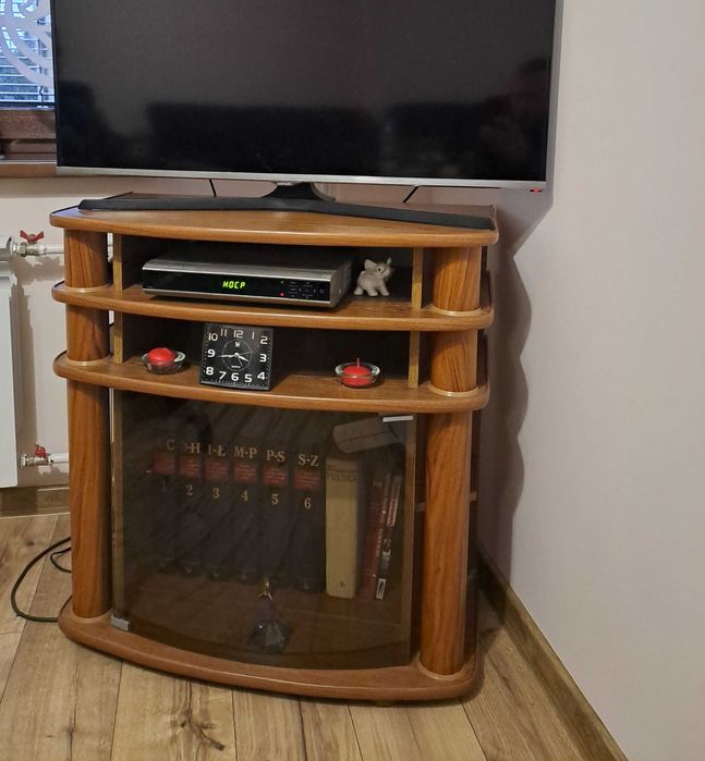 Szafka pod telewizor