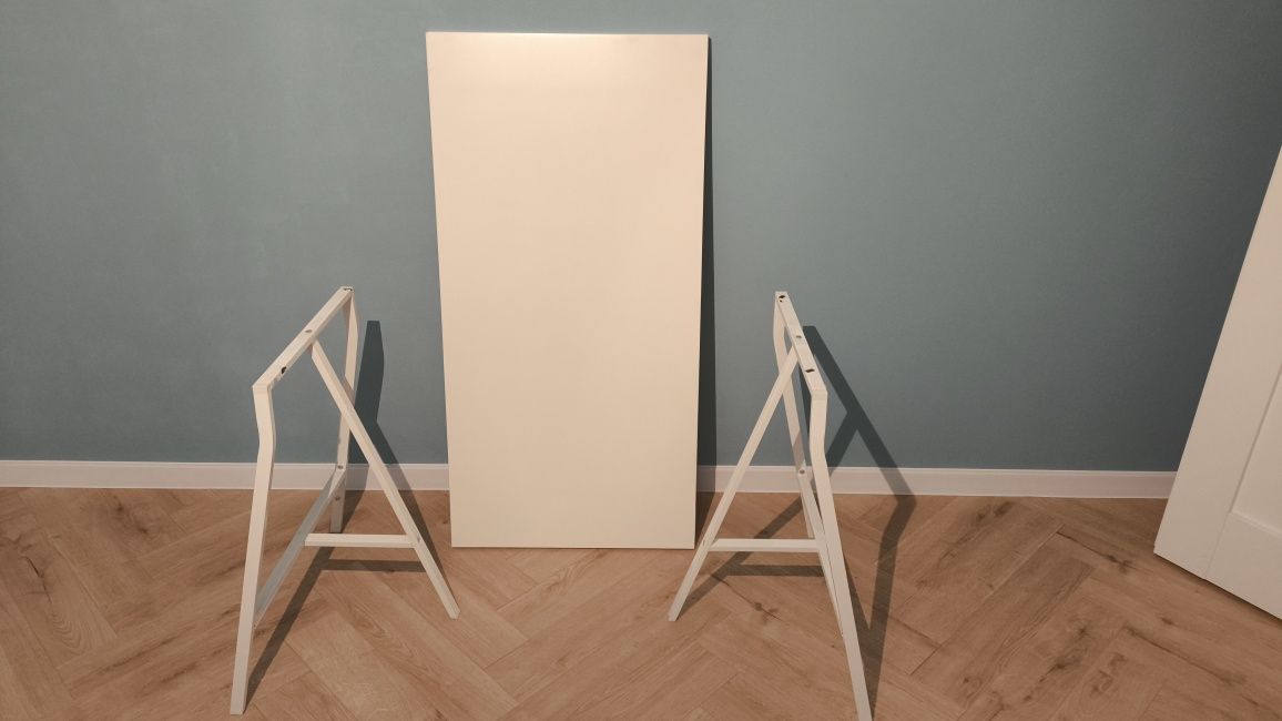 Biurko na kozłach IKEA białe