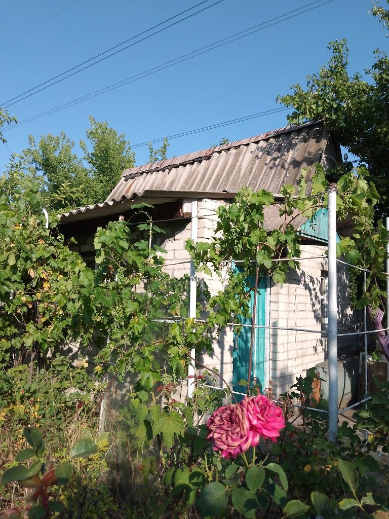 Продам дачу на вулиці Сергія Синенка