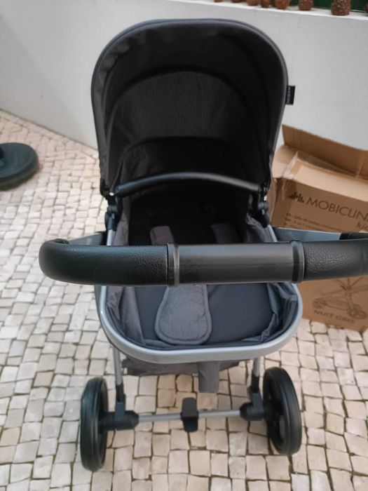 Carrinho de bebé novo