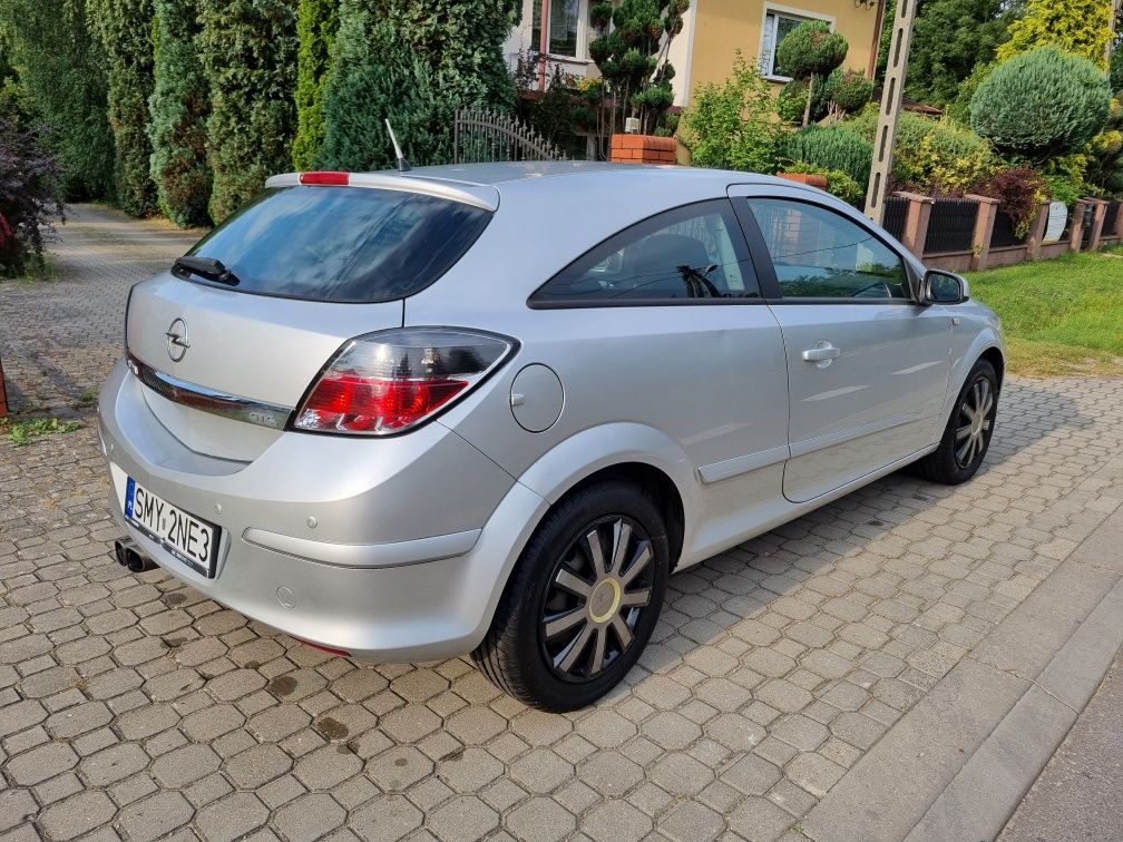 Opel Astra H GTC 1.6 benzyna 2005 rok