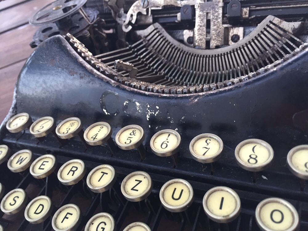 Corona - maquina escrever anos 20