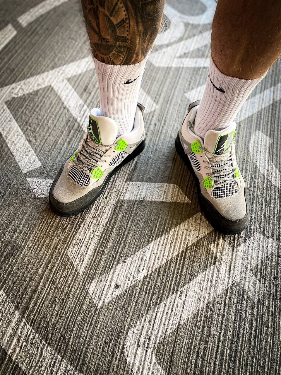 Nike Air Jordan 4 Retro 95 Neon