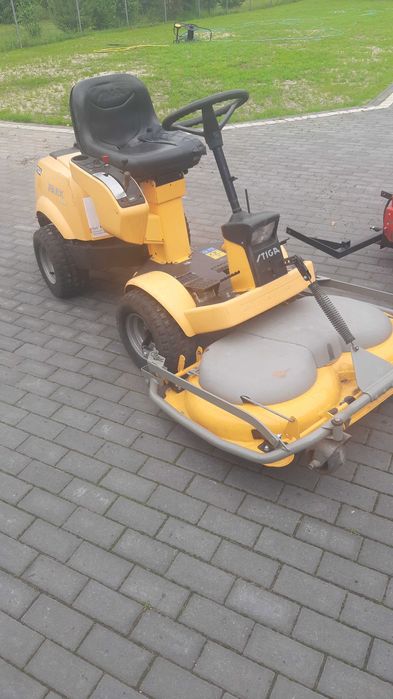 Traktorek kosiarka STIGA PARK zamiatarka V-twin 20HP
