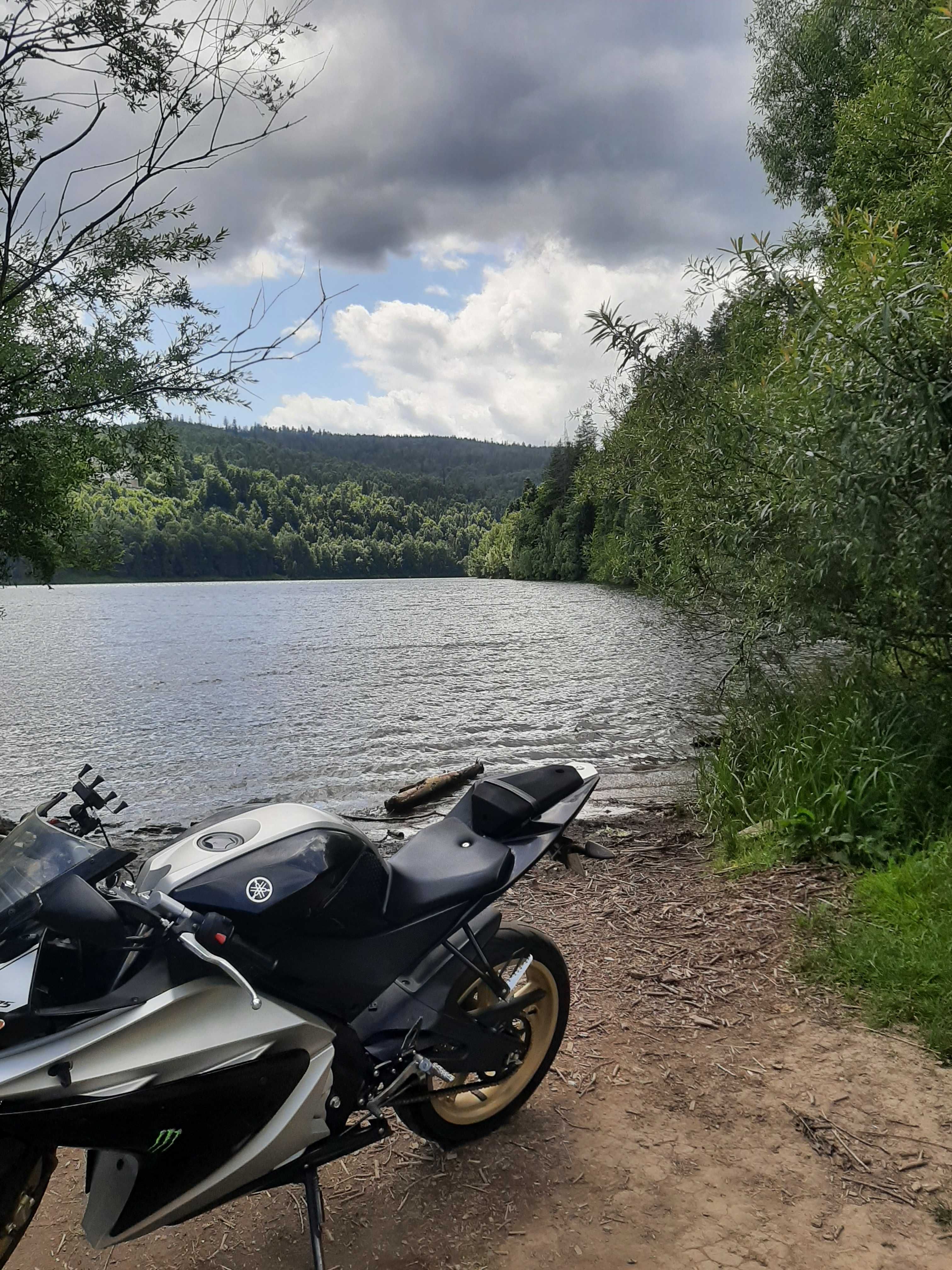 Motocykl ścigacz yamaha yzf r125 oryginalna, piękna