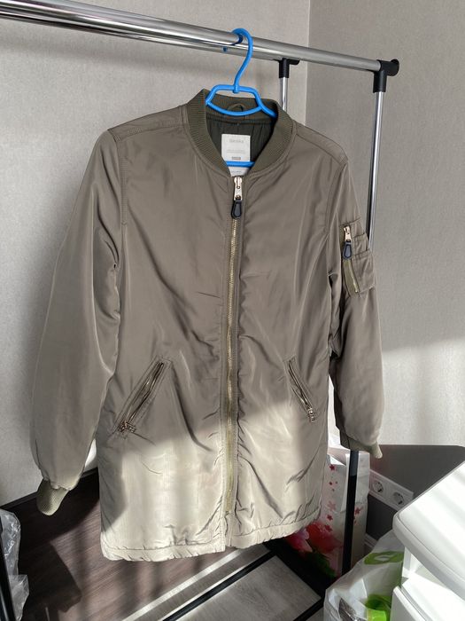 Куртка, парка, удлиненный бомбер BERSHKA размер S-M