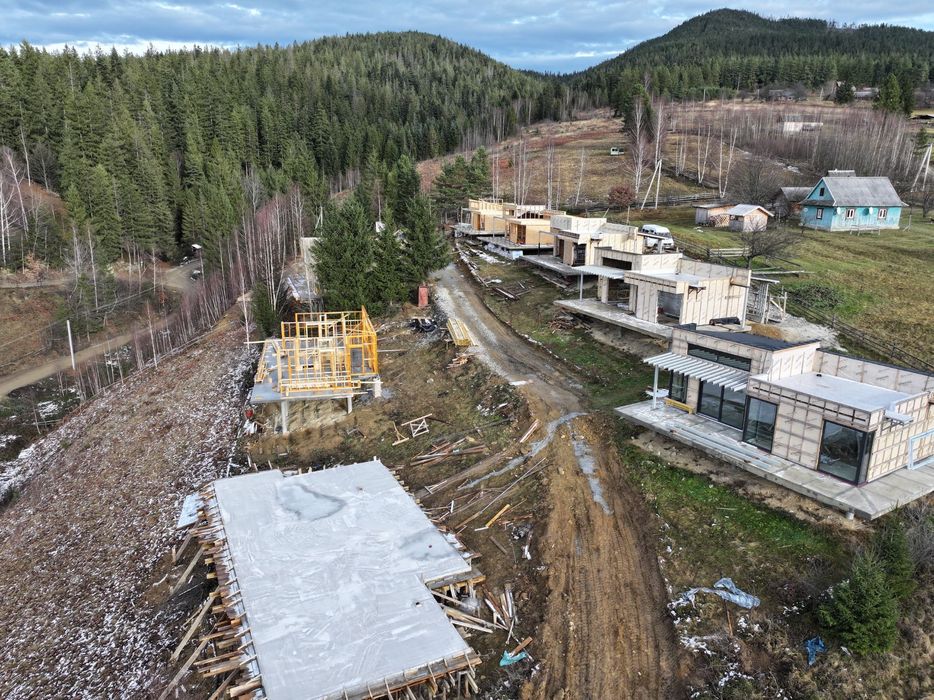 Продається котедж 156 м² у Карпатах.