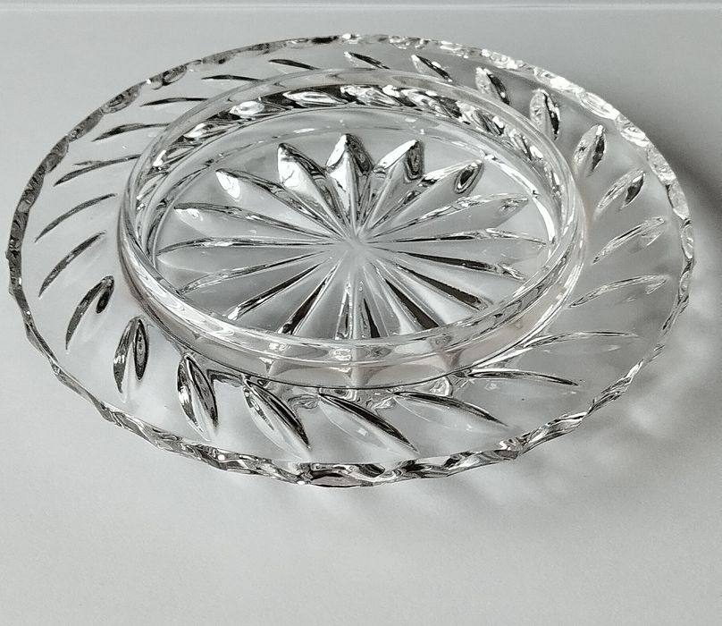 Szklana podstawka pod maselnicę (może być pod świecę)