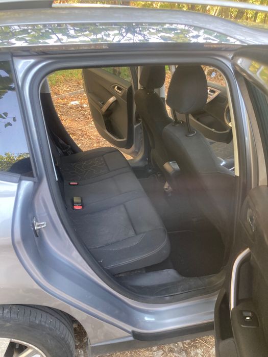 Peugeot 2008 versão style diesel ano: 04/2016