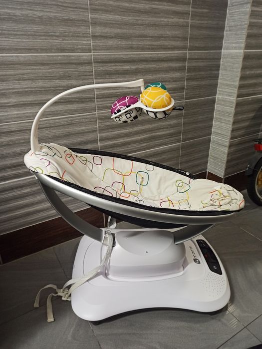 Крісло-гойдалка 4MOMS mamaRoo 4.0 Plush