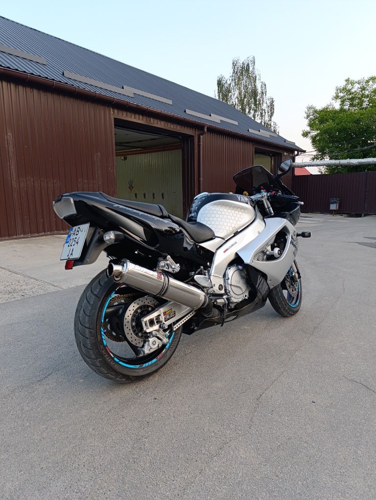 Ymaha YZF 1000r /