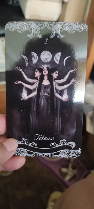 Оракул Гекаты (безрамочное)(REMASTERED MYSTIC SILK)