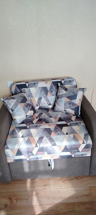 Продам розкладне крісло