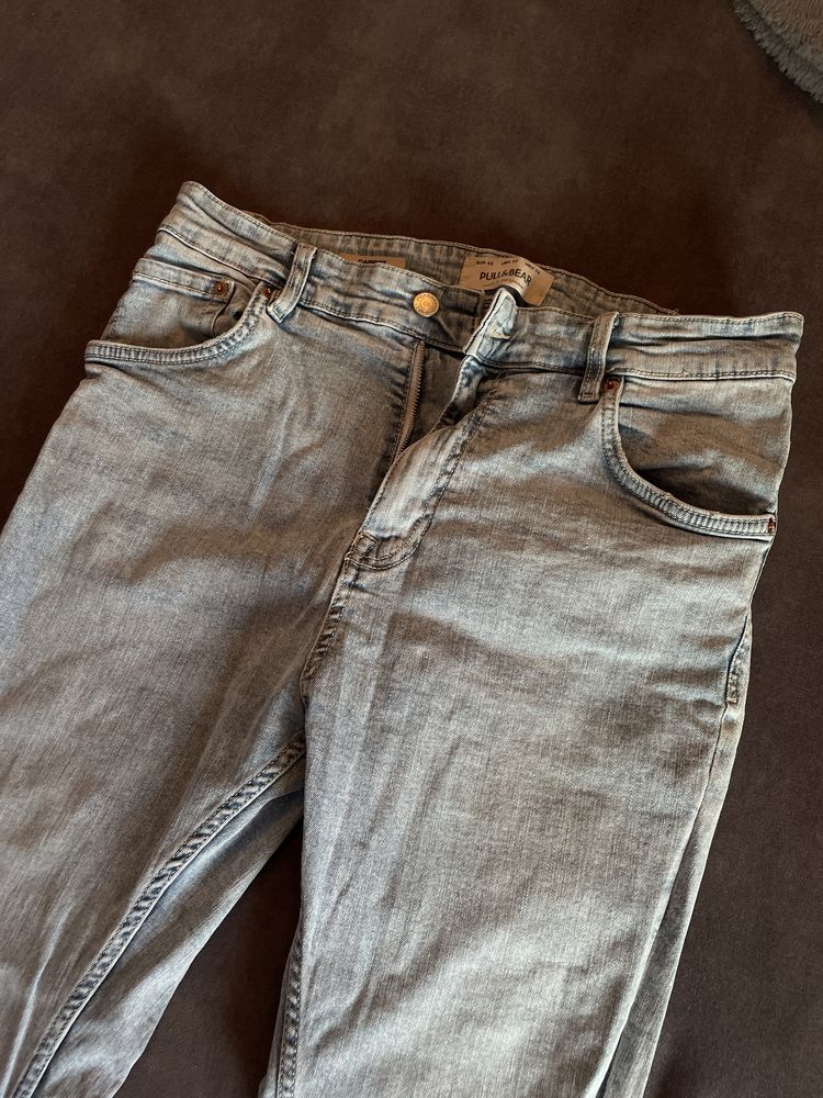 Spodnie jeansowe Pull Bear rozmiar 32 stan bardzo dobry